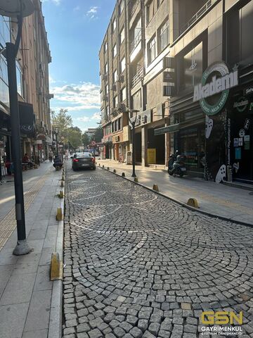 13-GÖLCÜK ÇARŞI İÇİNDE  UYGUN FİYATA KOMPLE SATILIK 3 KATLI TİCARİ BİNA